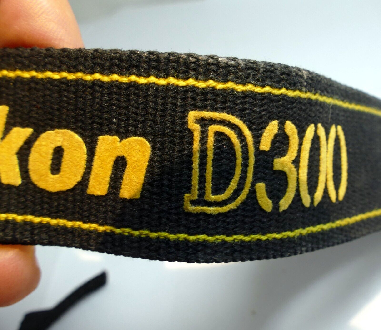 Nikon AN-D300 Shoulder neck Strap for D300 Digital  cameras
