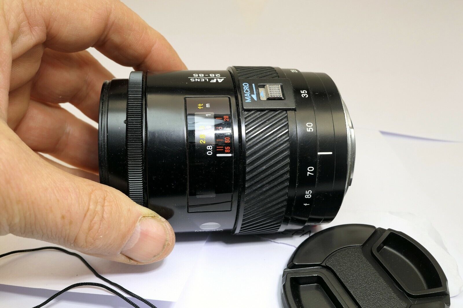 Minolta Maxxum 28-85mm f3.5-4.5 AF Lens (with fungus inside, focus stuck) AS IS