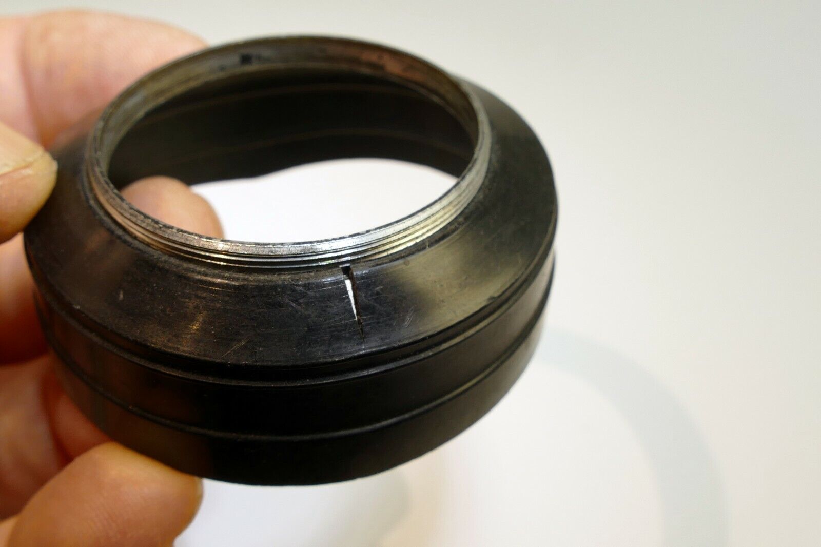 41mm Metal Lens Hood screw in type shade (damaged AS IS)
