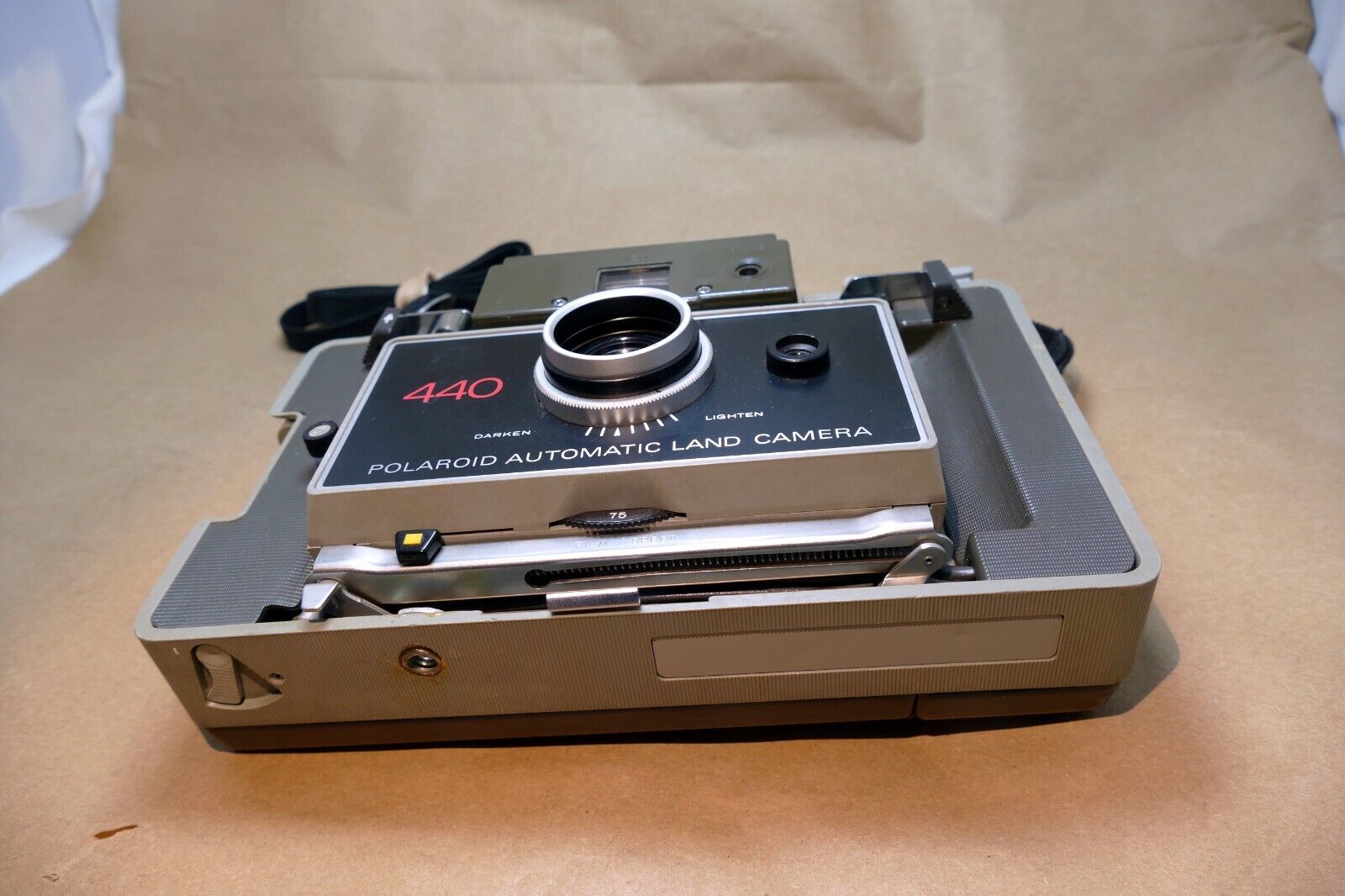Polaroid 440 Automatic Land Camera