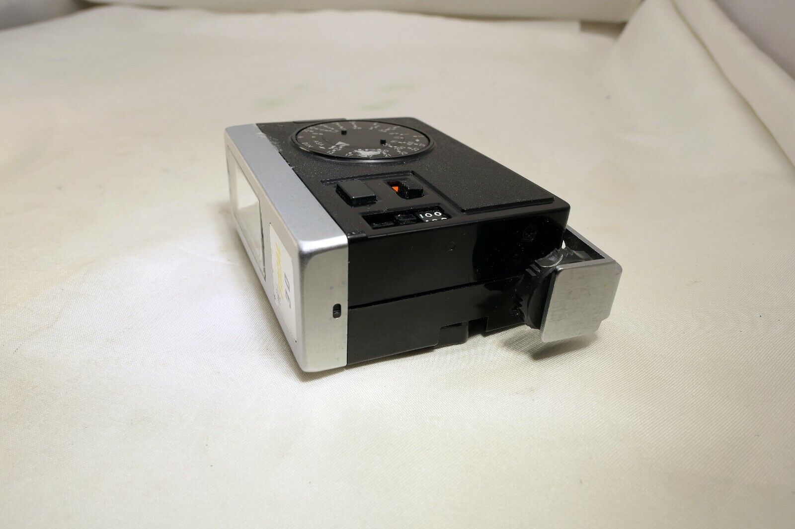 Focal 30  Flash does not work - sold for parts AS IS