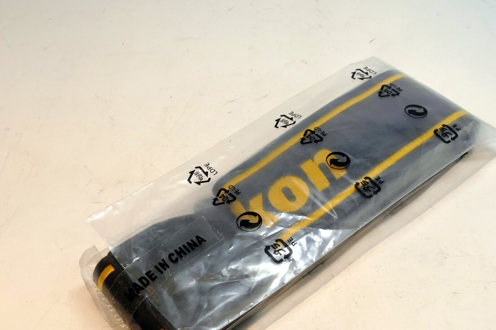 Nikon D850 Camera Shoulder Strap D-850 AN-DC18   - OEM Genuine - New