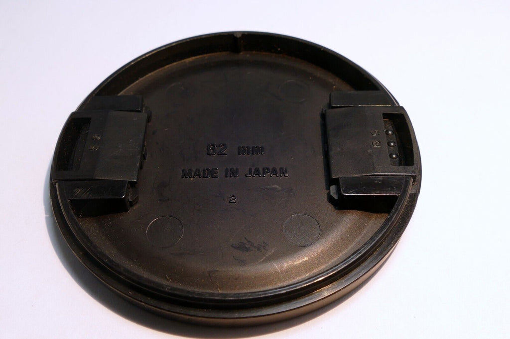 Sigma 62mm Lens Front Cap Snap on type for 18-200mm DG 70mm f2.8 EX 30mm f1.4 HS