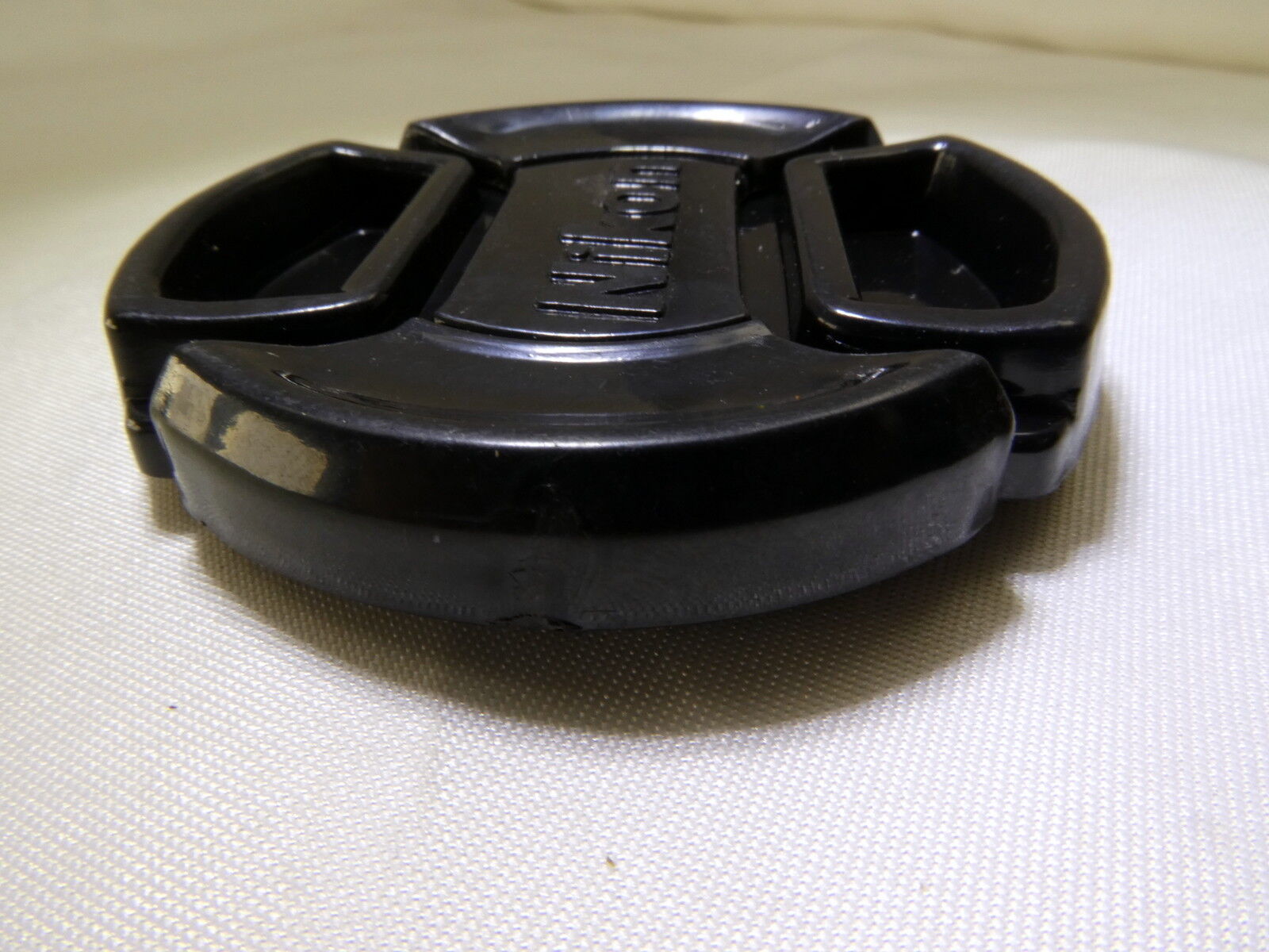 Aftermarket  52mm Black Front Lens Cap Snap On for  18-55mm AF-S