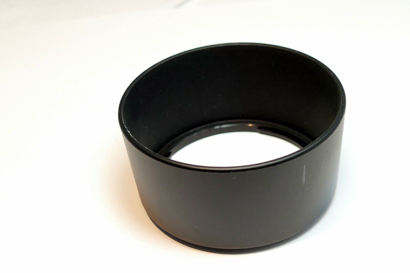 61.5mm ID Lens Hood Shade twist on type