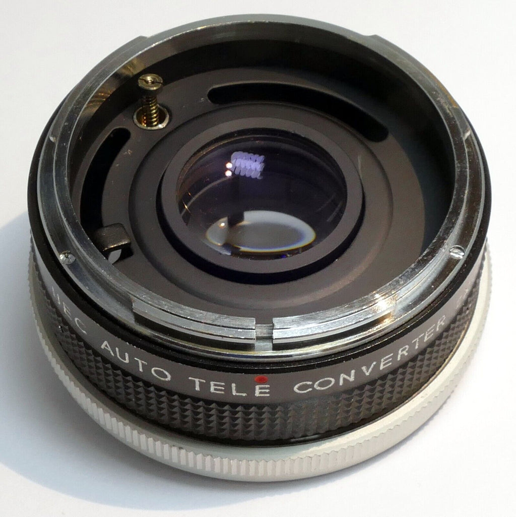 UEC 2X Lens teleconverter for FD Canon mount manual focus lens