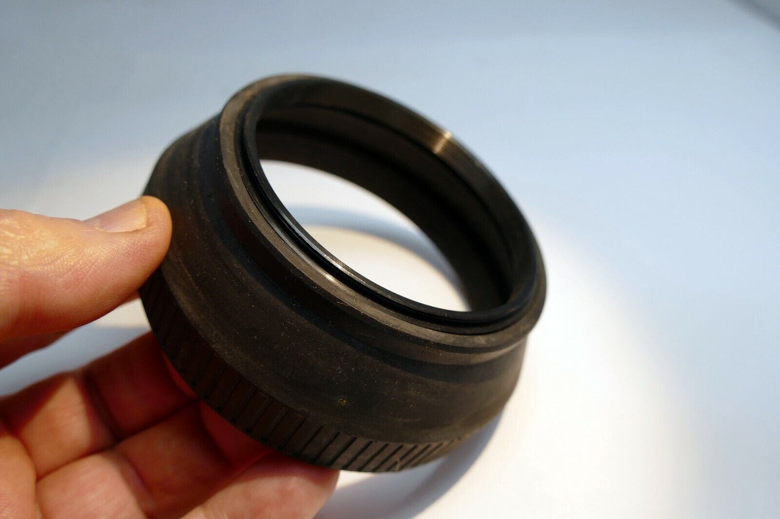 67mm screw in Rubber Lens Hood Telephoto  double threaded for 18-135mm 28-105mm