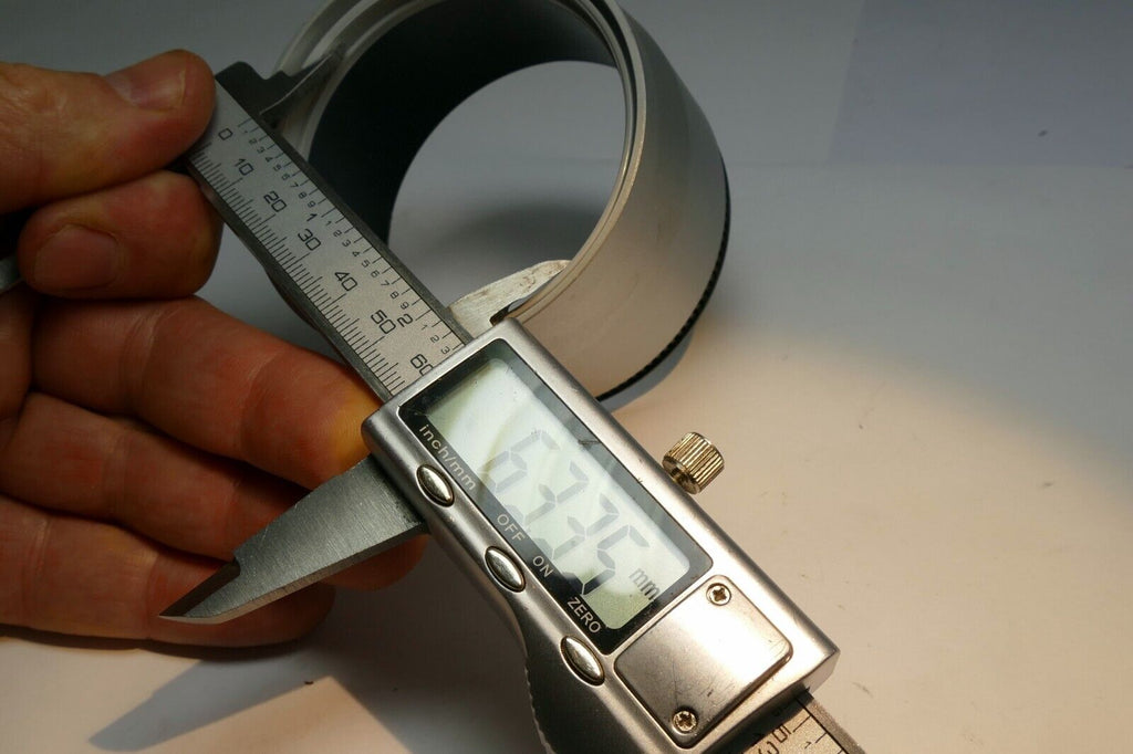 63mm to 72mm  Plastic Lens Hood Shade adapter