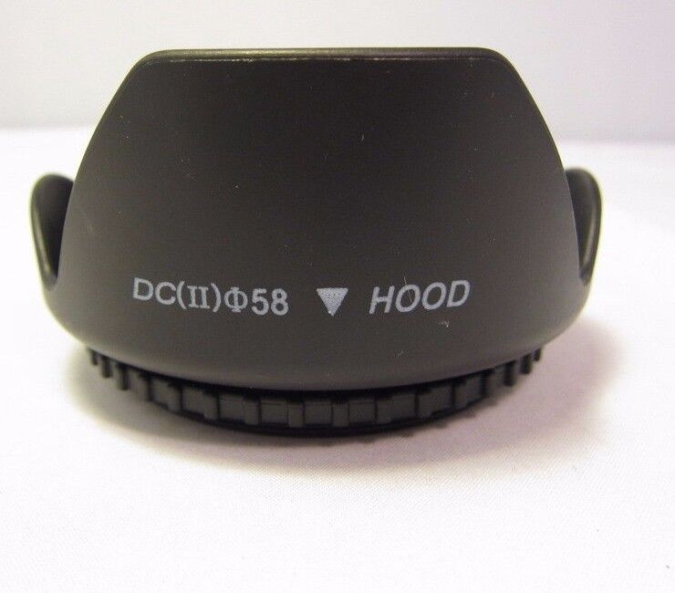 Used Plastic screw in mount Flower Petal 58mm Lens Hood for 18-55mm IS EF-S