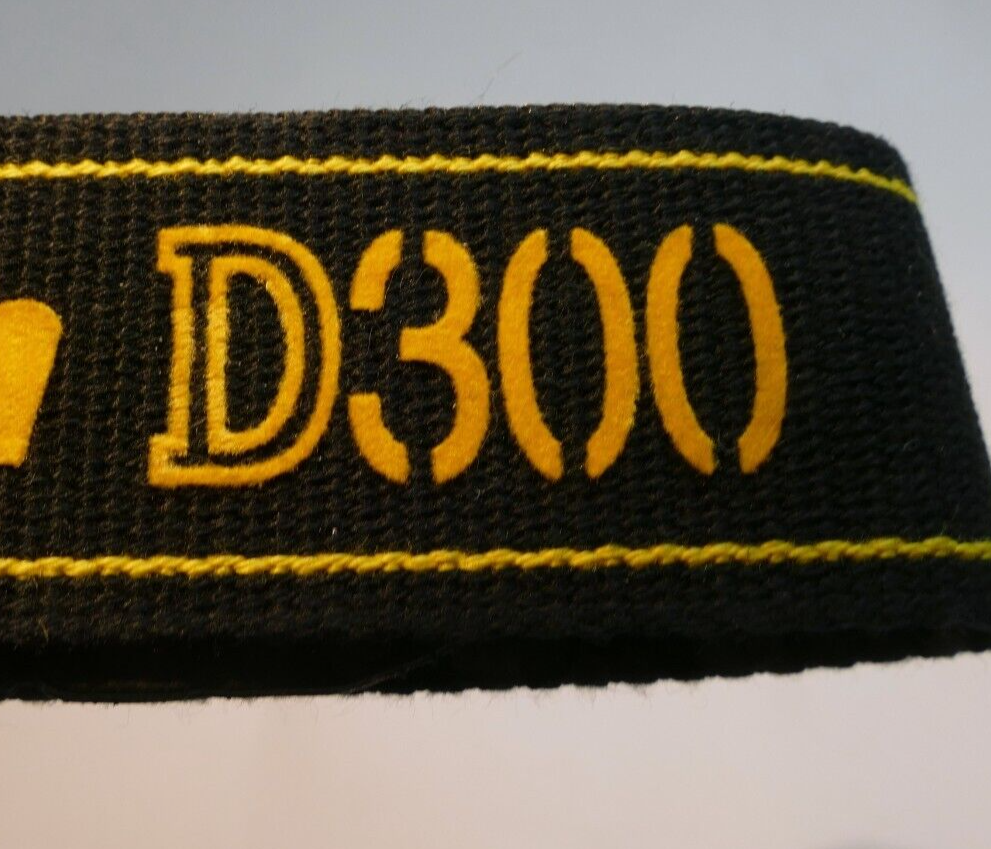 Nikon D300 Camera Neck Strap Yellow-Black AN-DC300 Genuine OEM