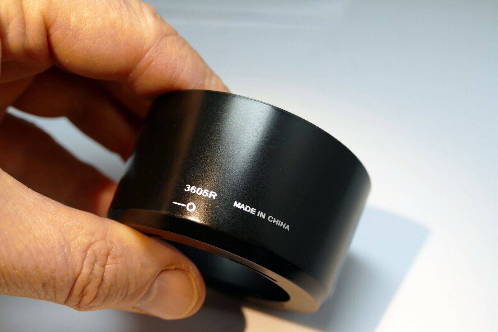 3605R Lens Hood Shade 43mm twist on type