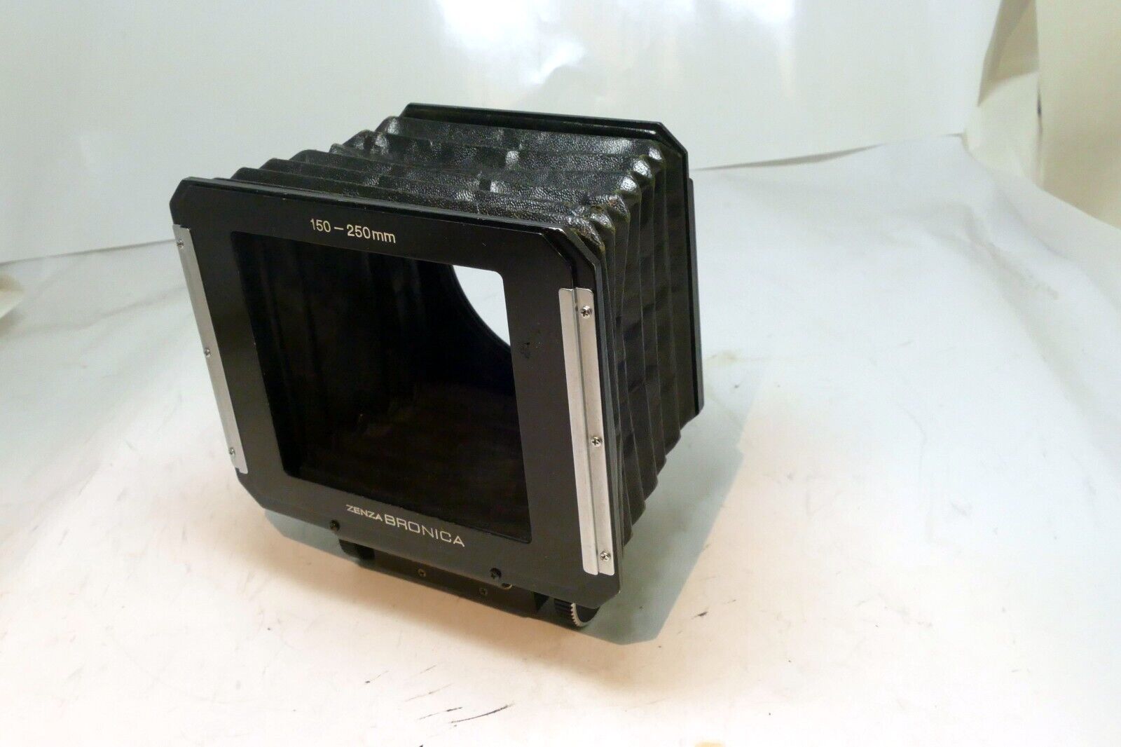 Bronica Lens Hood Shade bellows 150mm 250mm ETRs i 645 - missing lens ring