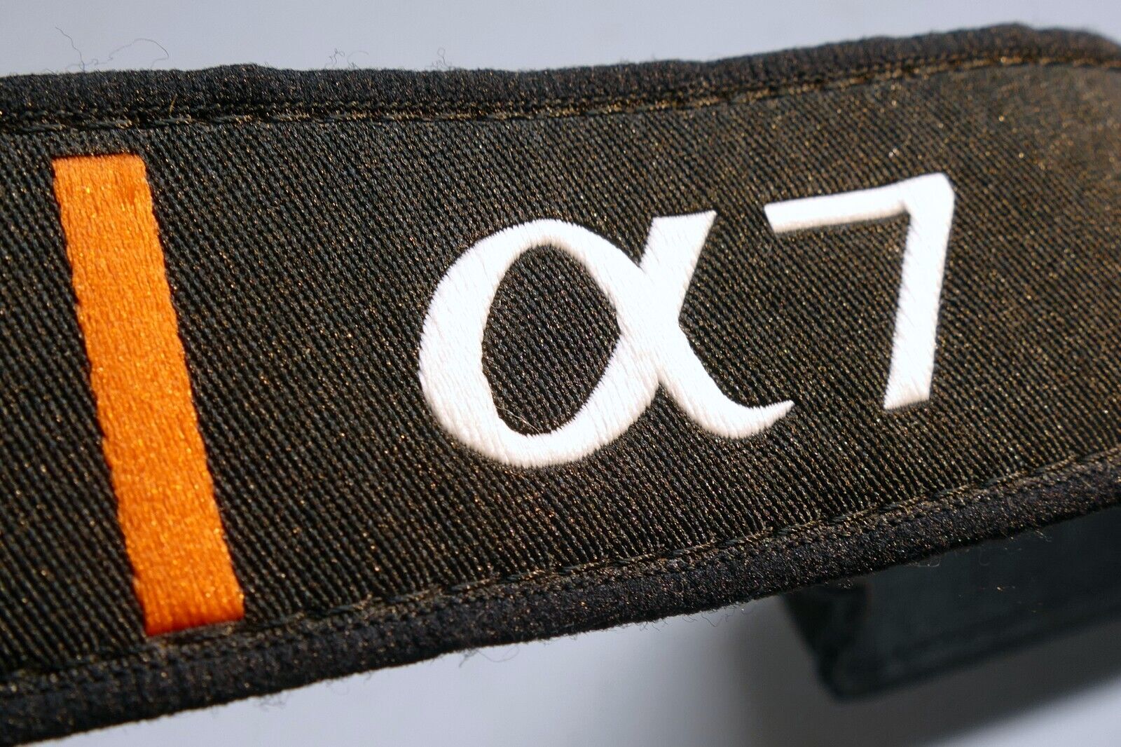Sony Alpha A7  Camera Neck Shoulder Strap 3.5cm wide - genuine OEM
