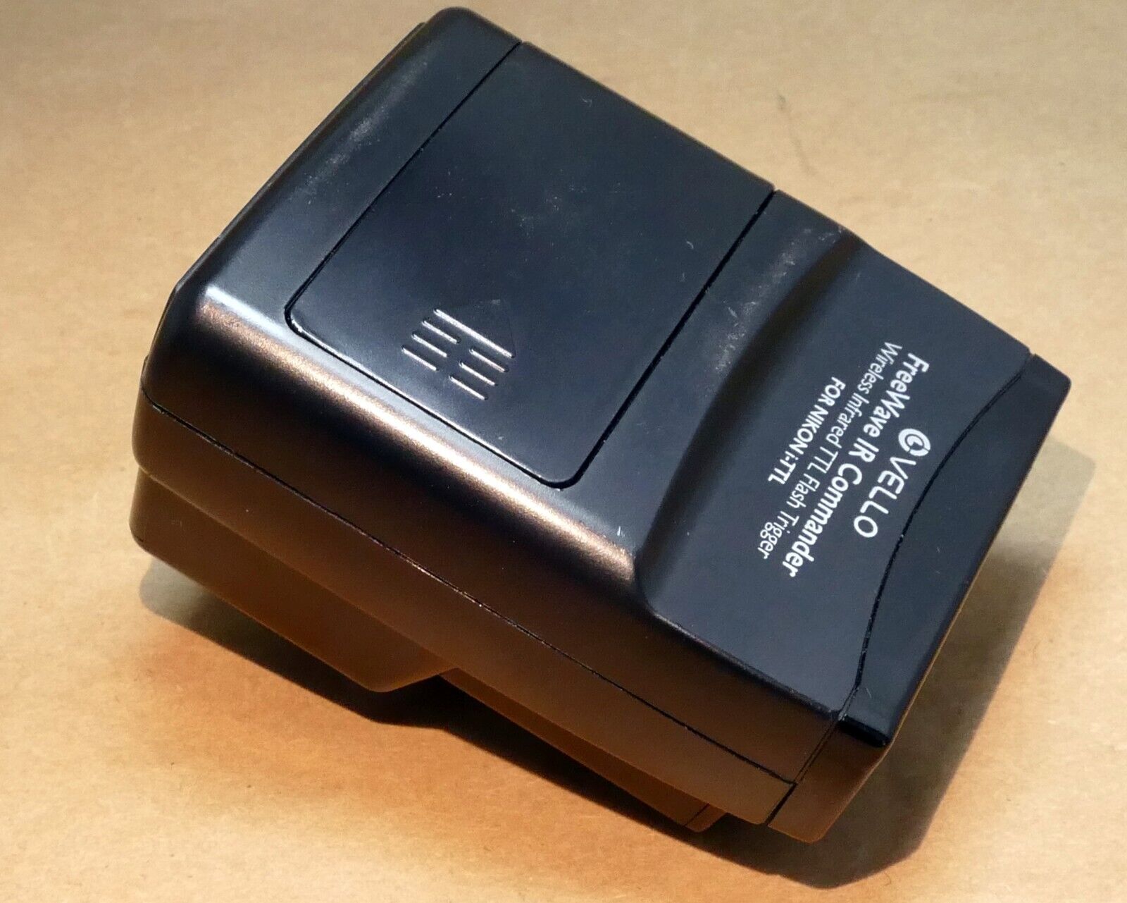 VELLO FREEWAVE IR COMMANDER WIRELESS flash control for NIKON i-TTL SB-900 910