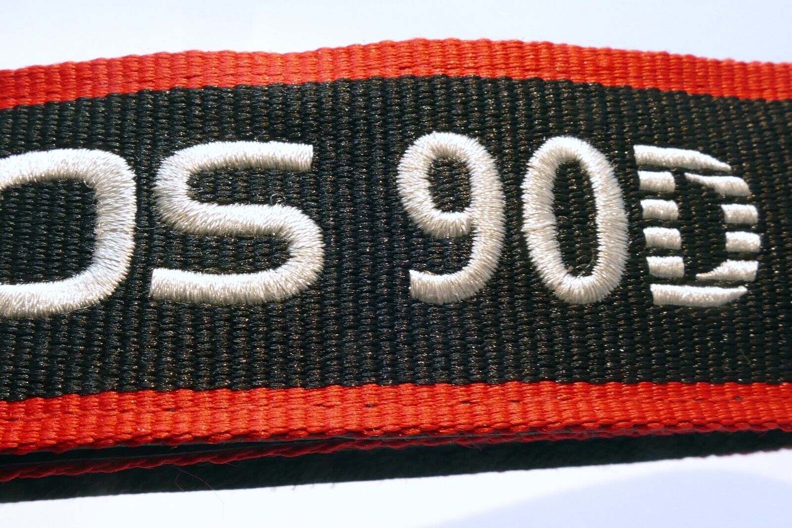 Canon EOS 5D Mark II Camera Shoulder Neck Strap Black-Red  -  Genuine OEM - MINT