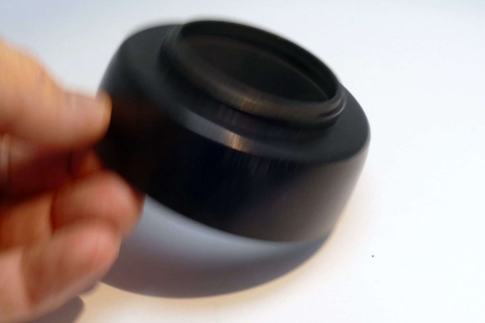 Aftermarket  Screw in typ Lens hood shade  for 50mm f1.8 EF II FD threaded