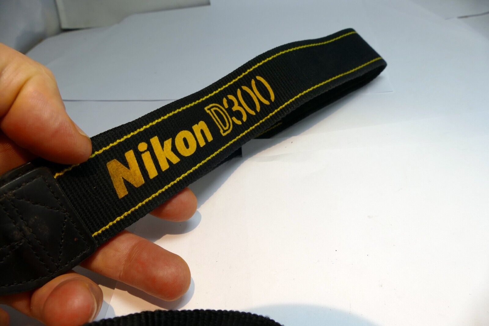 Nikon AN-D300 Shoulder neck Strap for D300 Digital  cameras