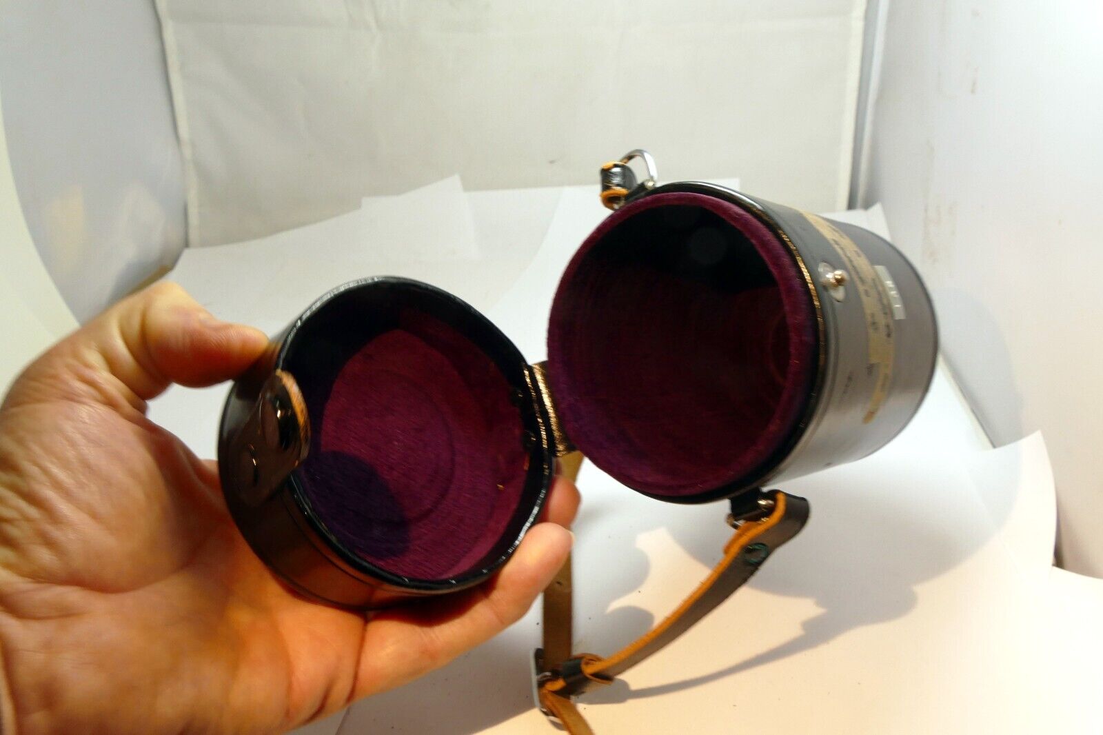 Nikon CL-16 Lens Hard Case (for Ai Ai-s 85mm f2.0 Nikkor ) - Genuine OEM