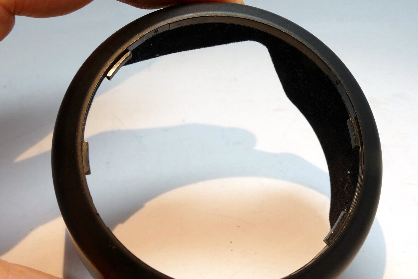 58mm Twist on type  Lens Hood Shade ( 65mm ID)