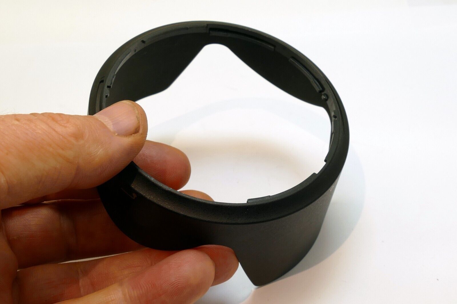 Nikon HB-35 Lens Hood Shade For 18-200mm VR II Nikkor AF-S Genuine - MINT