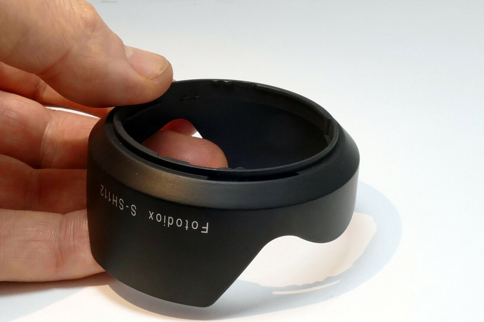Replacement Lens Hood Shade for Sony E 16mm 18-55mm oss f3.5-5.6 16mm f2.8