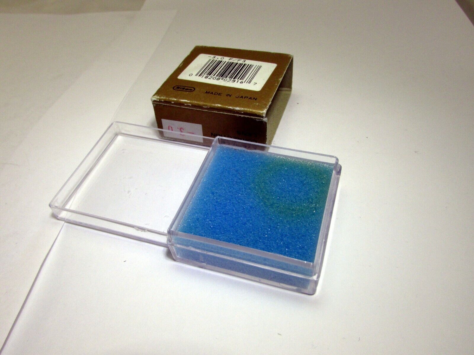 Empty Box for Nikon Eyepiece Correction Lens for F3 F3HP cameras 47X47mm