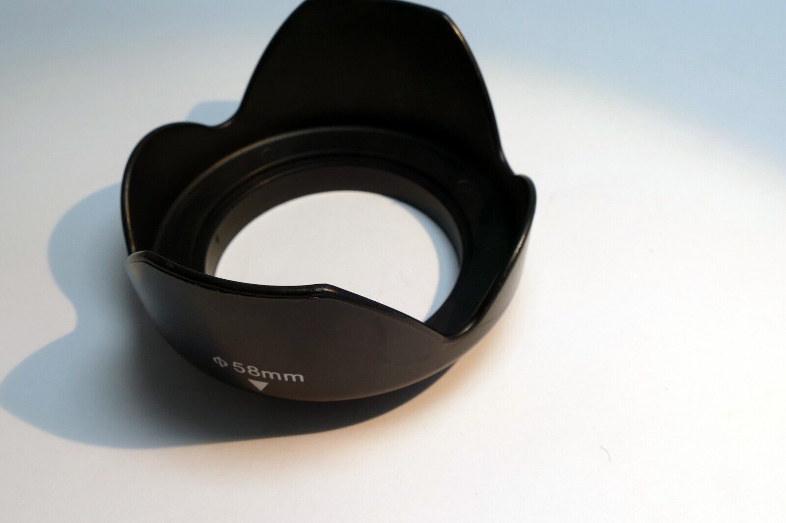 58mm Tulip  Petal shaped Lens Hood Shade Missing threaded  locking ring