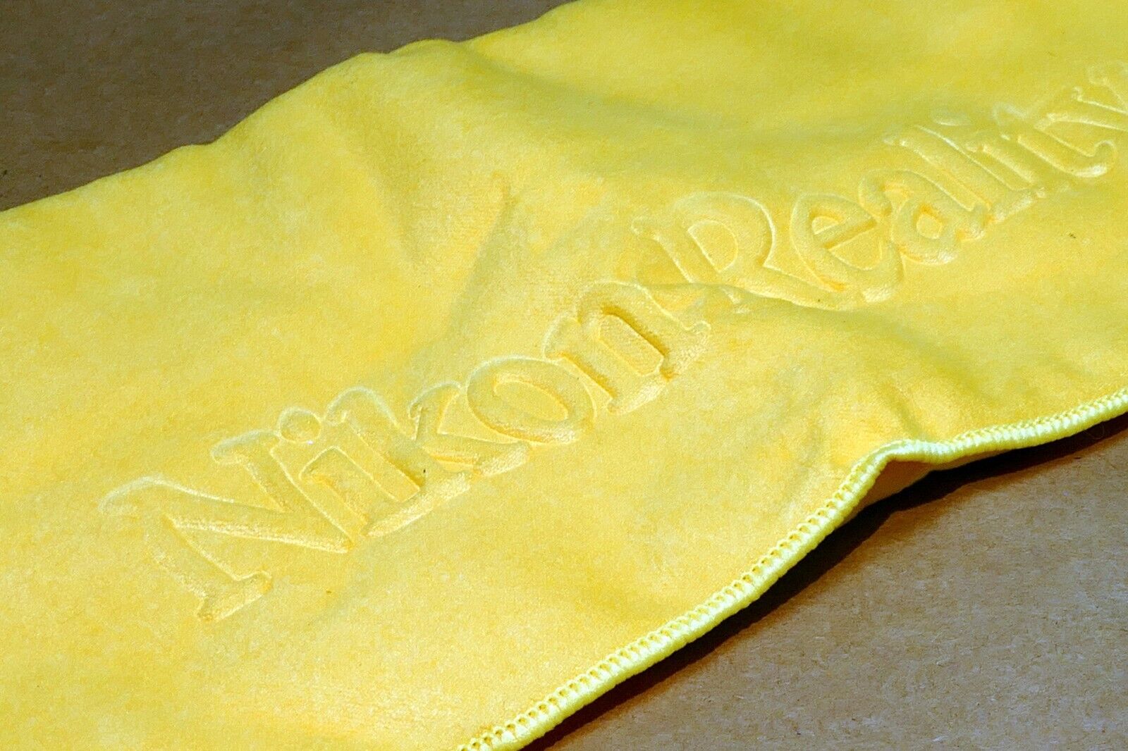 Nikon REALITY Case Lens soft pouch for NIKKOR 70-200mm f/2.8 VR S (yellow)