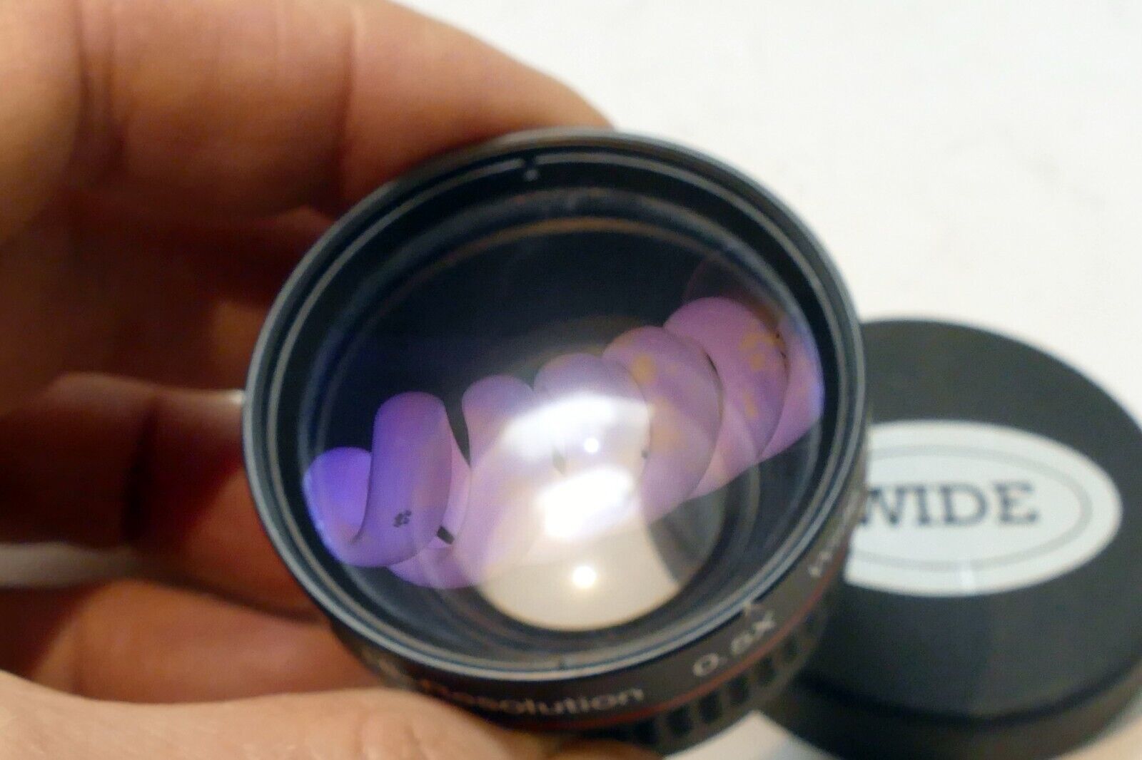 Lenmar 0.5X AUX Wide Angle Lens - Fungus and haze inside - NEEDS CLEANING