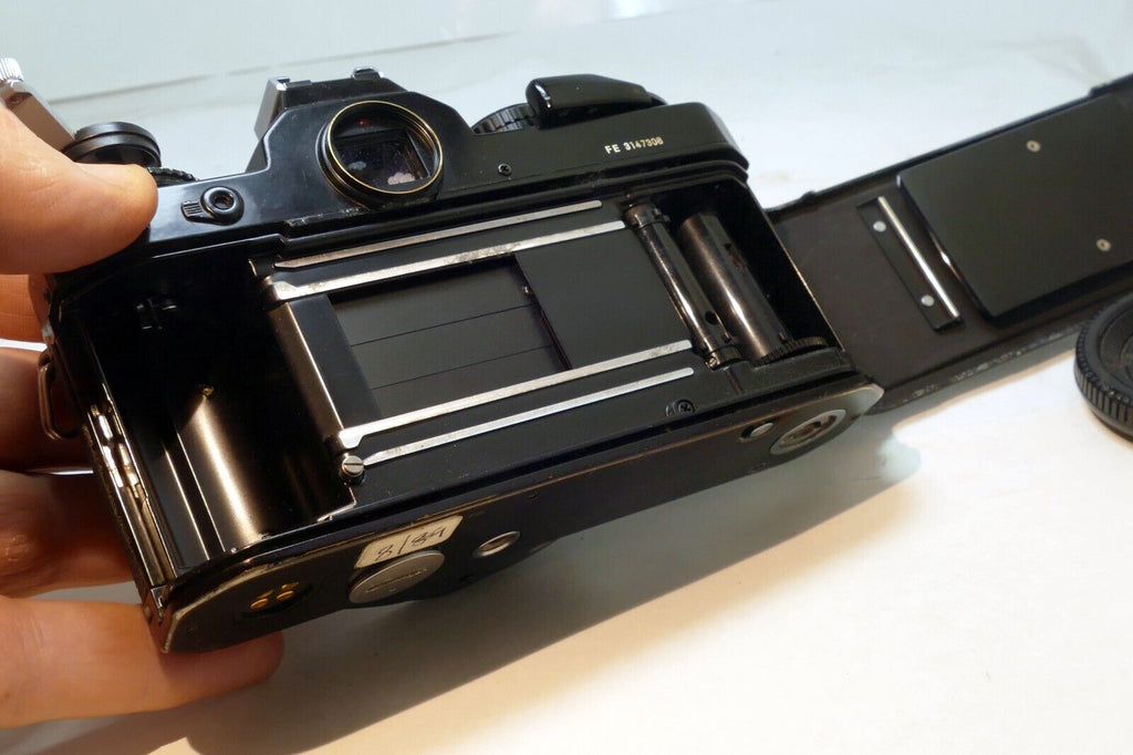 Nikon FE Black 35mm SLR Film Camera Body Only - tested, works good