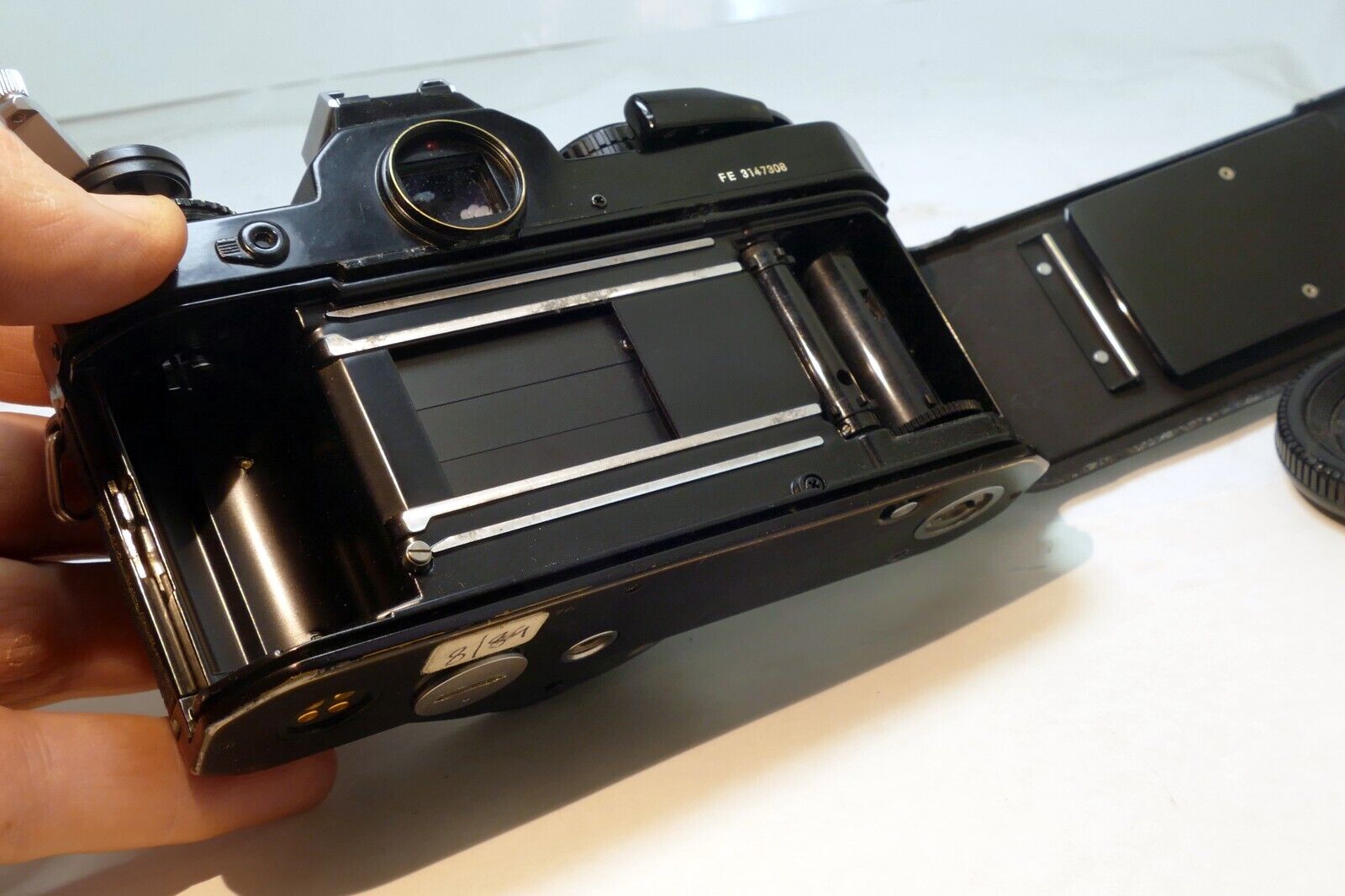 Nikon FE Black 35mm SLR Film Camera Body Only - tested, works good