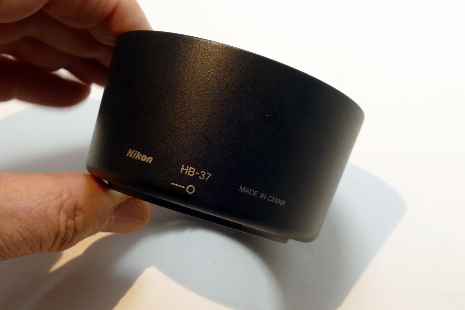 NIKON HB-37 Lens Hood Shade for AF-S VR 85mm f3.5 Nikkor  OEM Original