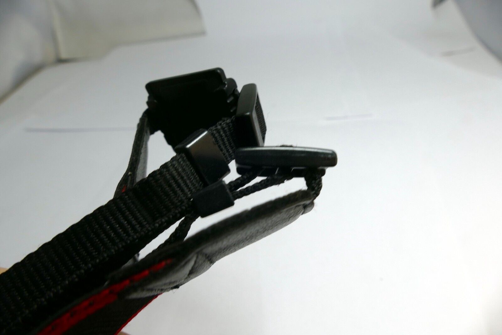 Canon EOS 7D Mark II Digital Camera Neck Shoulder Strap Black-Red - Genuine OEM