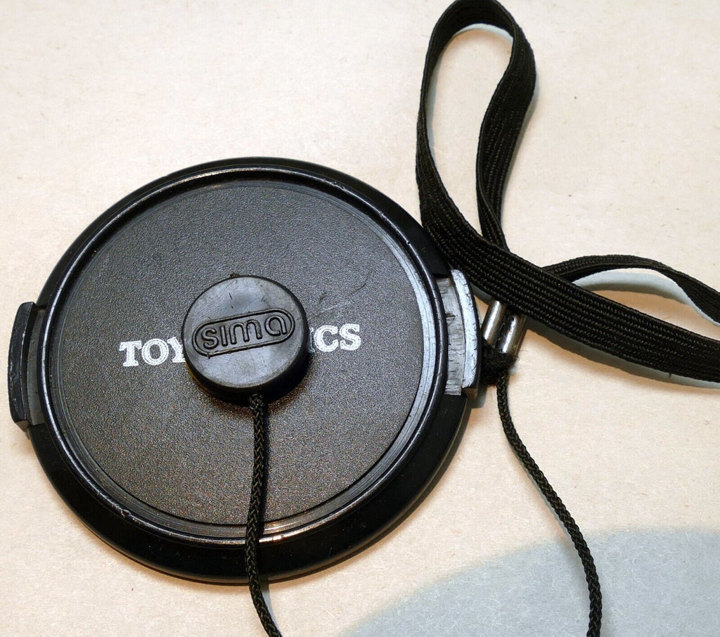 Toyo Optics 52mm lens front cap (snap on type) with keeper string
