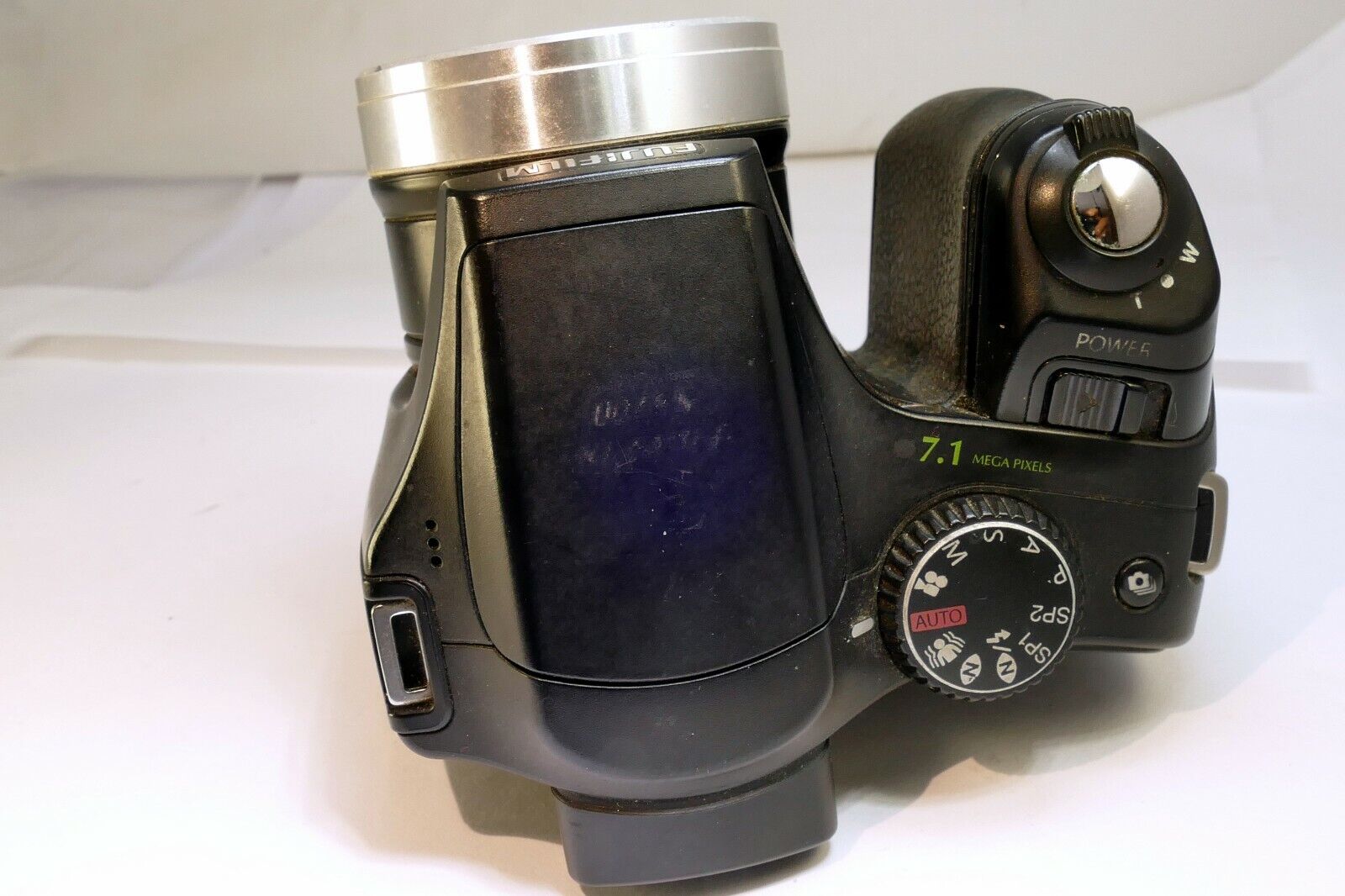 Fujifilm FinePix S Series S5700 7.1MP Digital Camera Black - AS IS parts repair