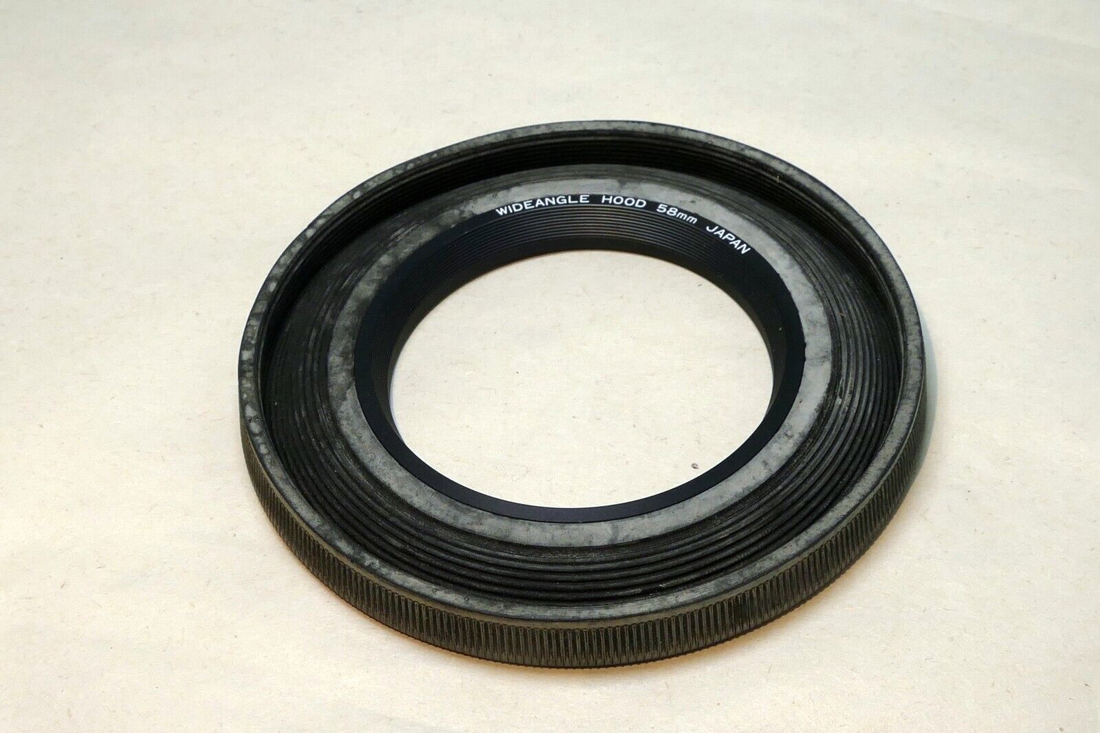 58mm Rubber collapsible Lens Hood Shade for 24mm f2 wide angle