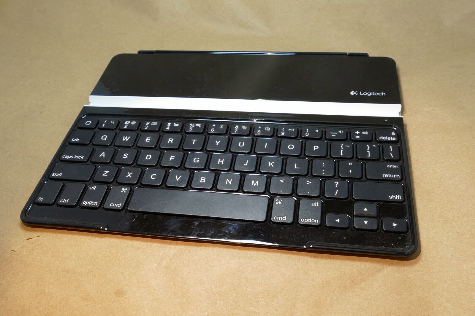 Logitech Y-R0032 Black Bluetooth Wireless Slim Tablet QWERTY Keyboard for iPad