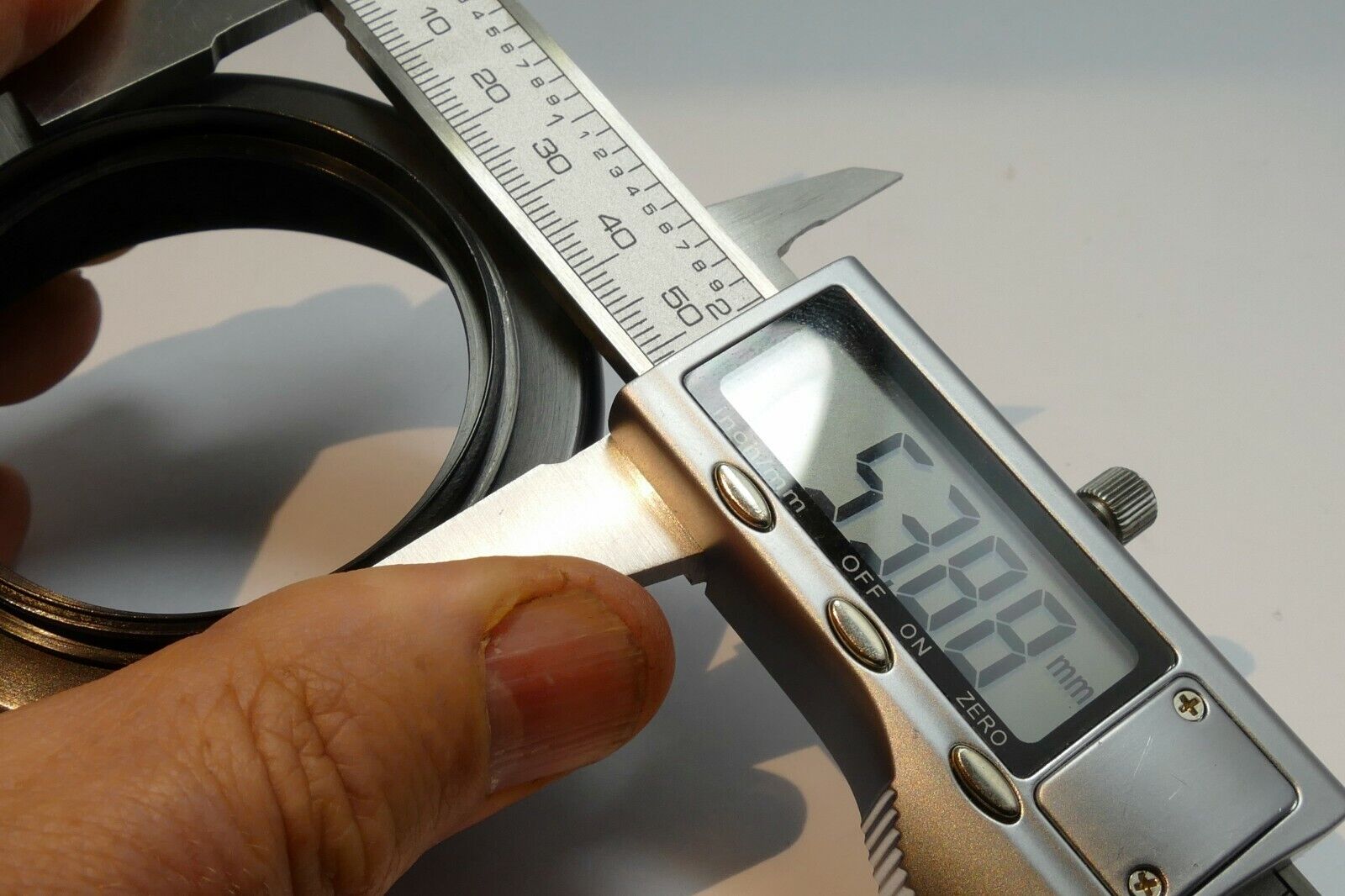 Tiffen Lens Hood Shade screw in  series 7 VII mm  (54mm) Made in USA Metal