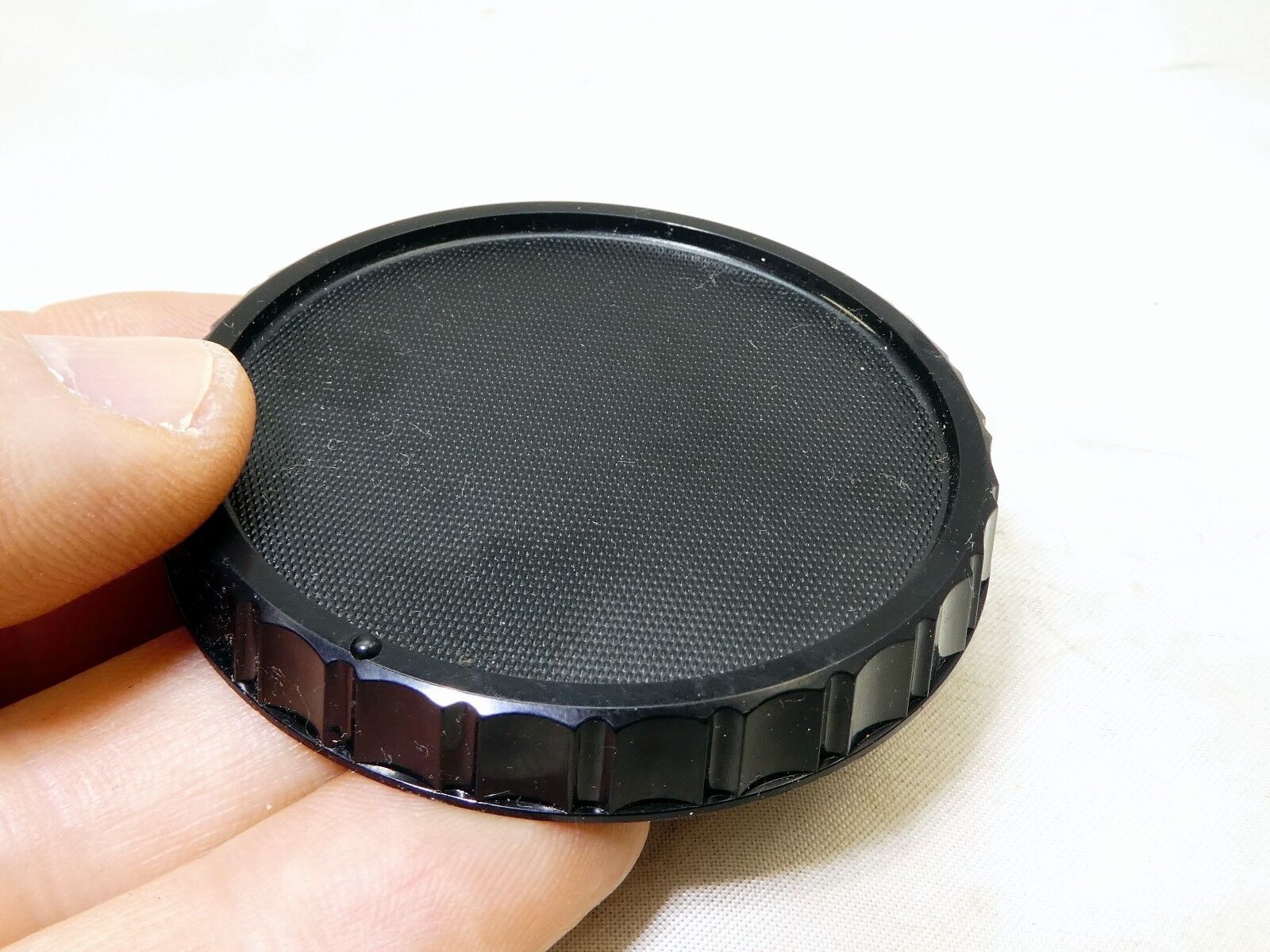 CA rear lens cap twist on type