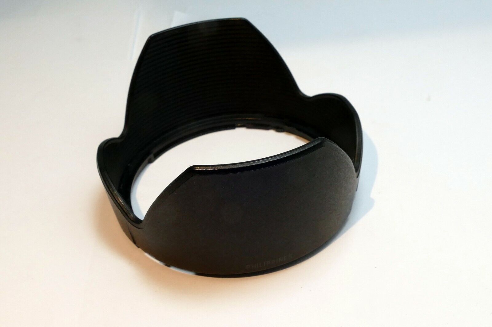 Tamron AD06 Plastic Lens Hood Shade for 18-200mm f3.5-5.6 Di II LD Genuine OEM