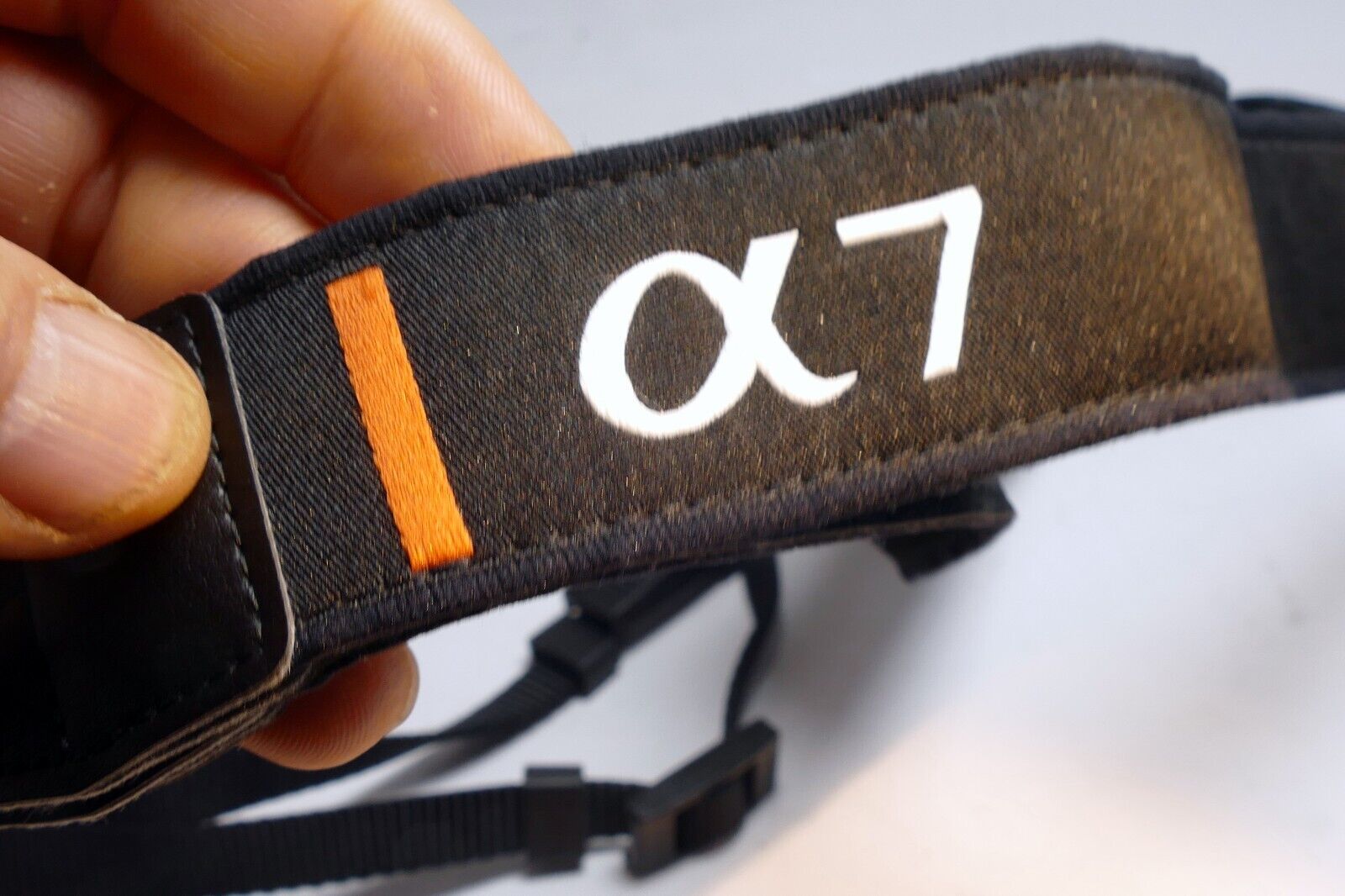 Sony Alpha A7  Camera Neck Shoulder Strap 3.5cm wide - genuine OEM