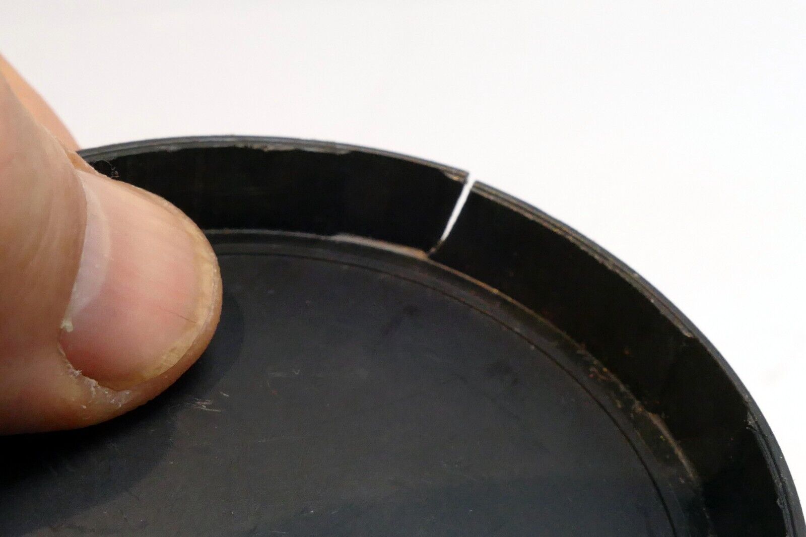 Jason 60-61mm Front Lens Cap plastic slip on type (damaged)