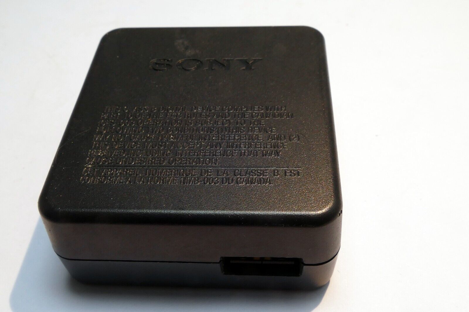 Sony AC-UB10D AC USB battery charger adapter for Cybershot (missing USB C cable)