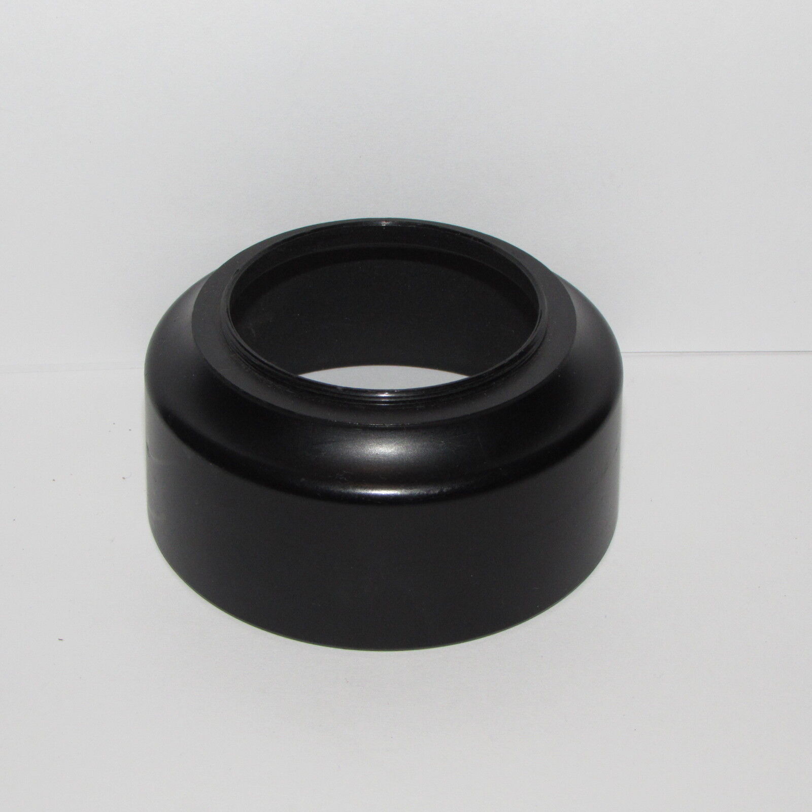 Used 52mm Plastic Lens Hood screw in type for telephoto S112029