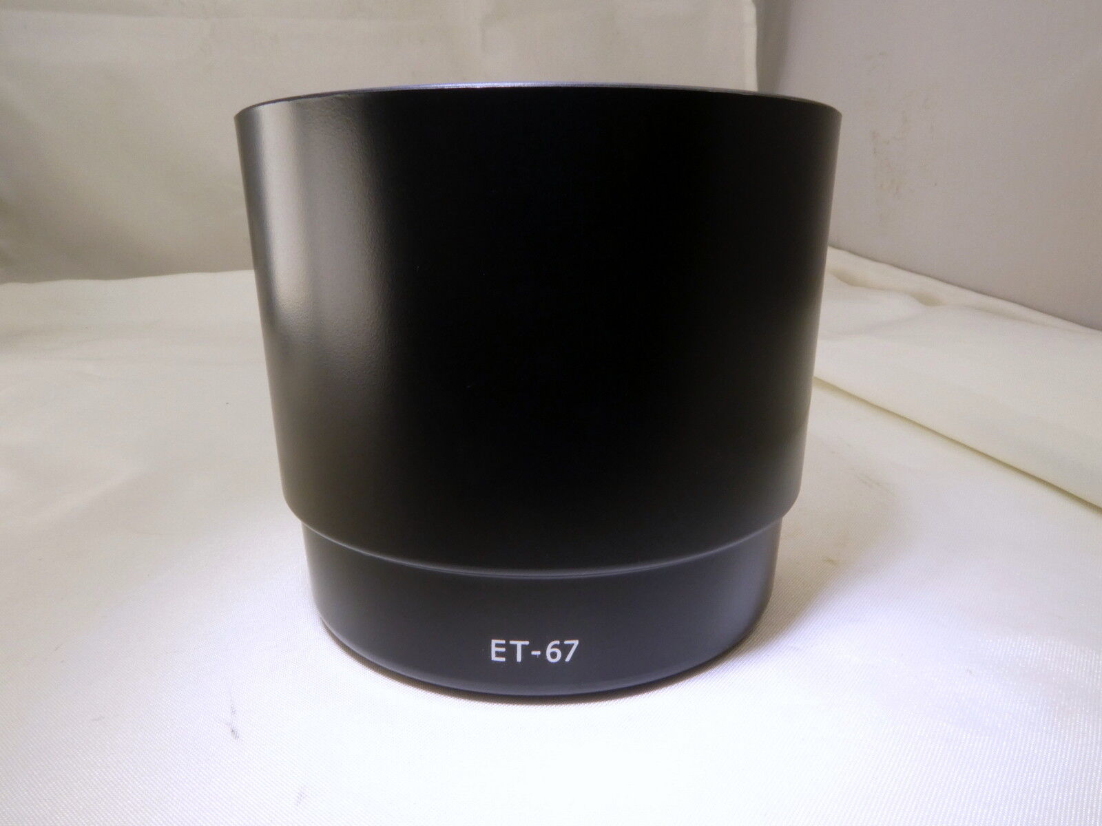 Replacement Lens Hood Shade ET-67  for Canon for 100mm 2.8 USM Macro EF
