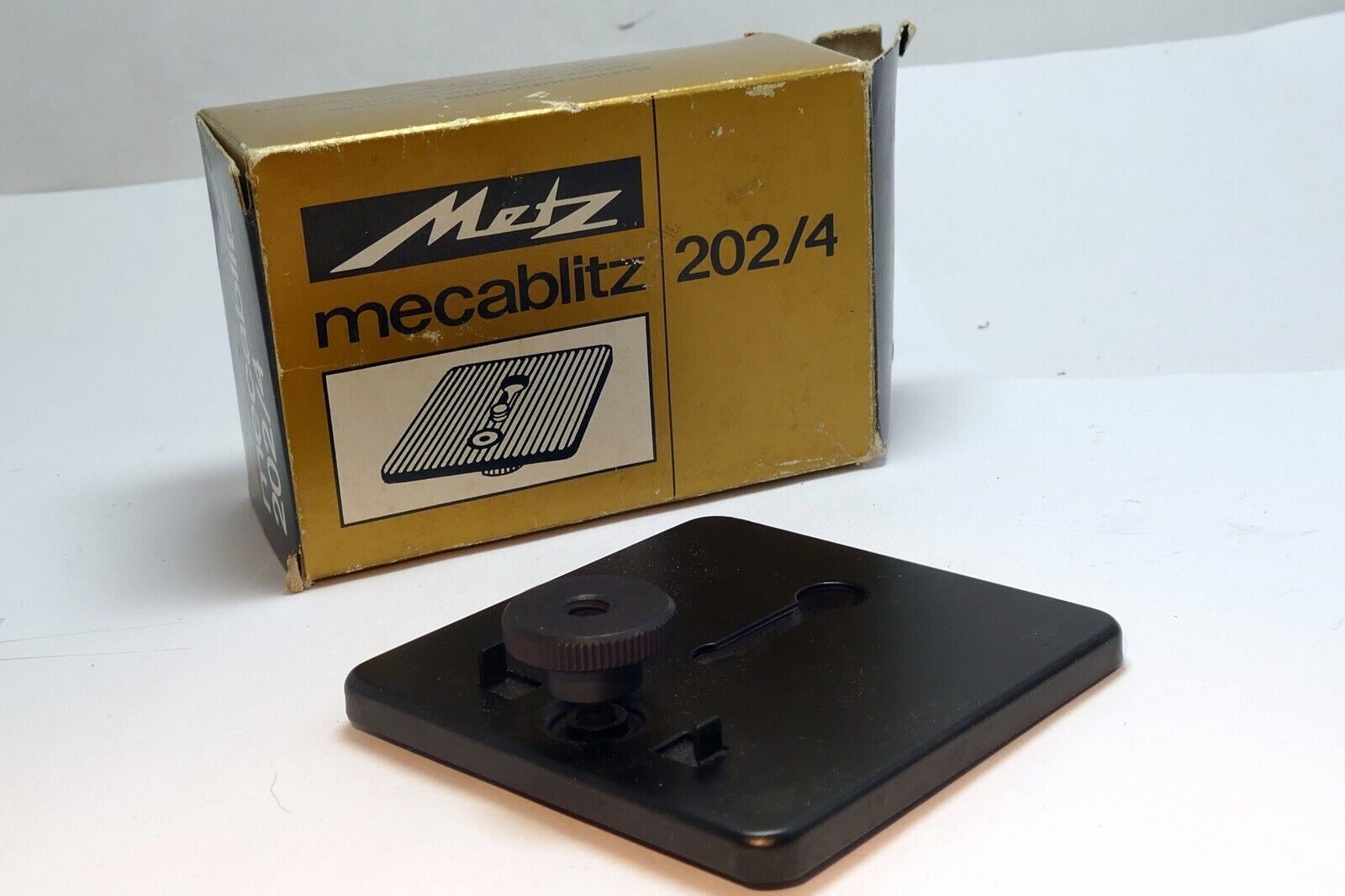 METZ MEDIUM FORMAT Tripod CAMERA BRACKETS CAT. No. 5514 202/4 Metz Mecablitz