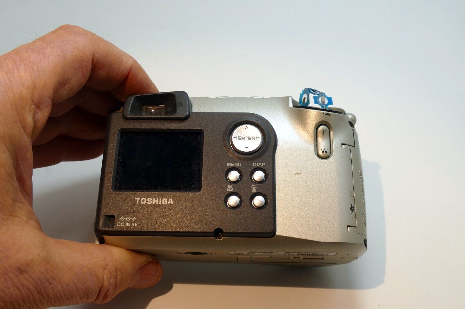 Toshiba PDR M25 2.2MP Digital Camera - Damaged, AS IS for Parts or Repair