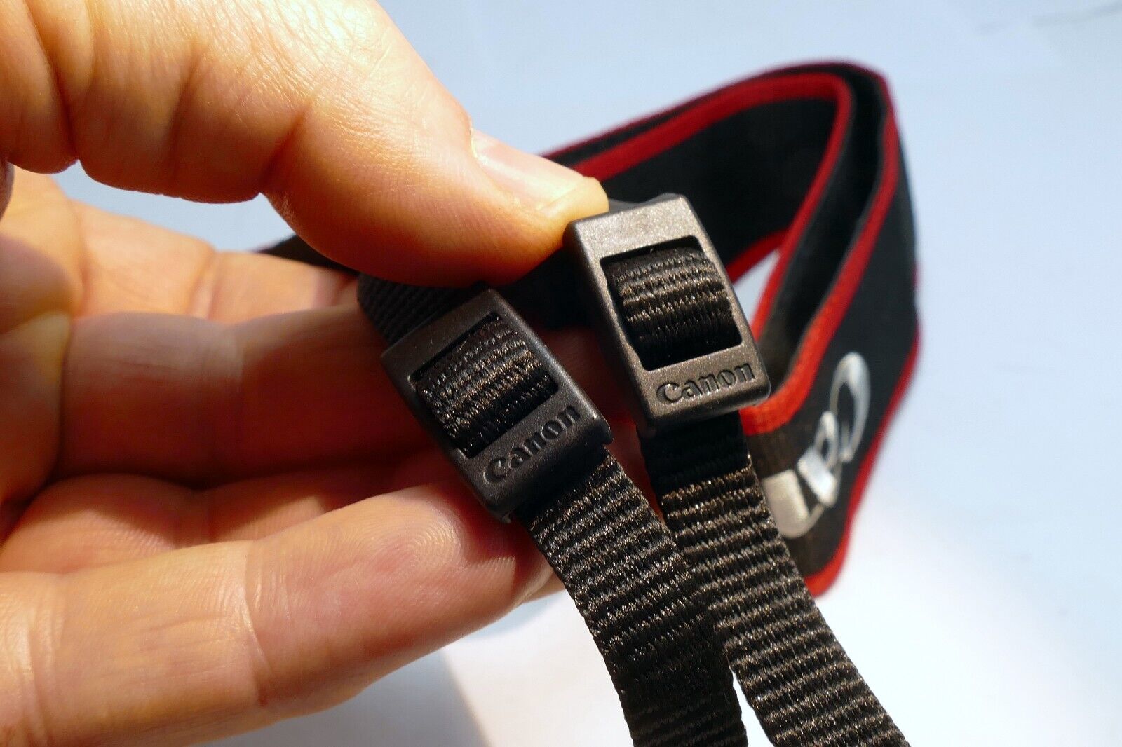 Canon EOS 6D Mark II SLR Digital Camera Neck Shoulder Strap - Genuine OEM - MINT