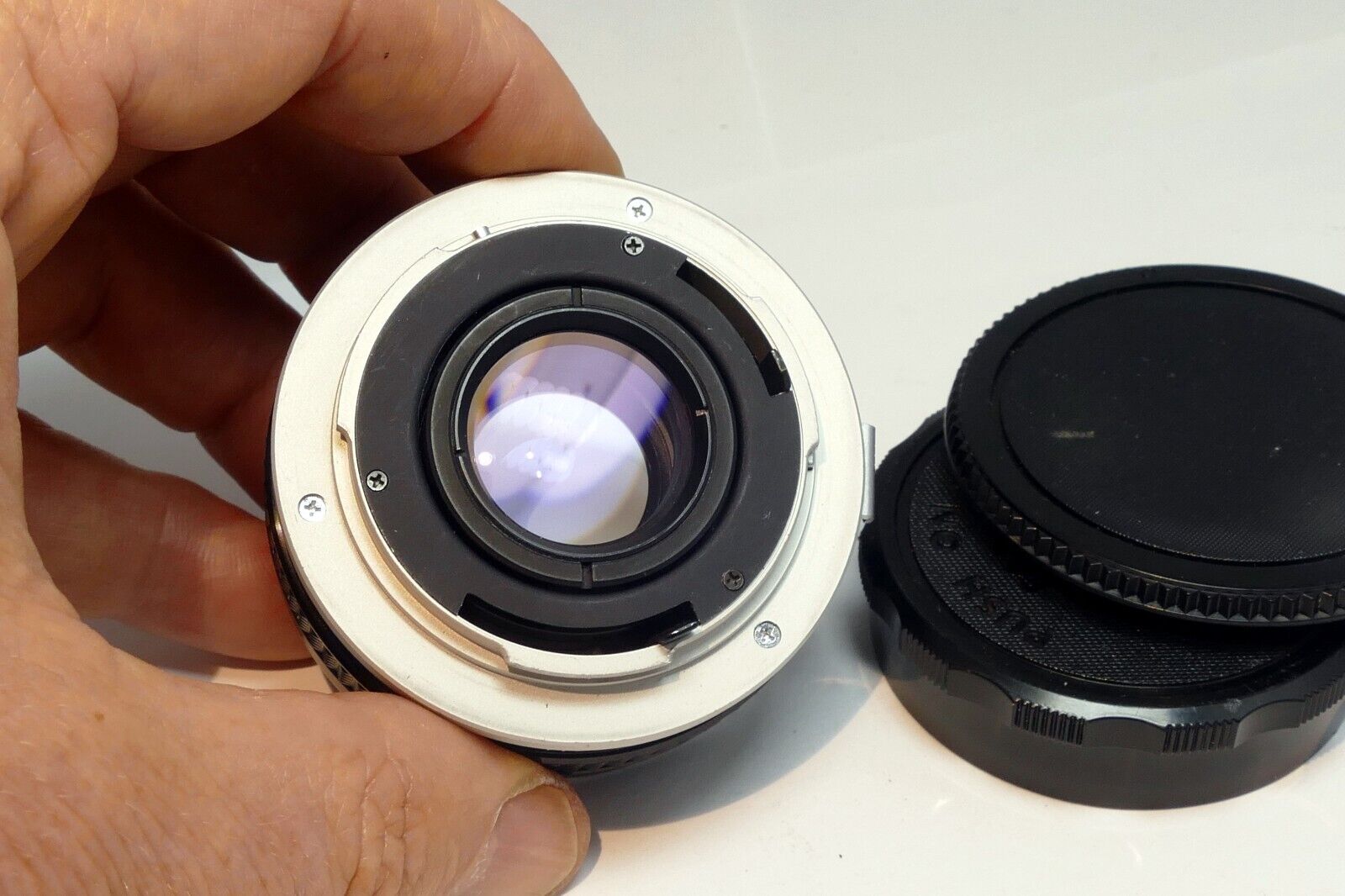 Multi-Coated 2X Lens teleconverter for Olympus OM mount