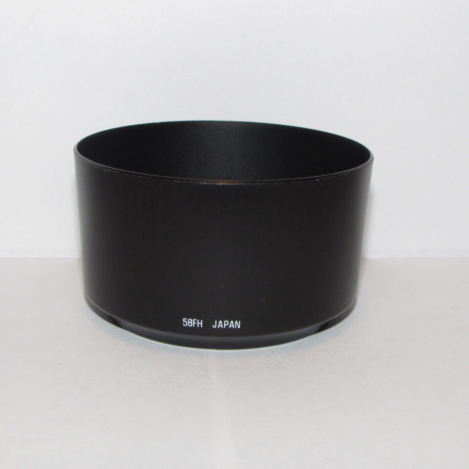 Tamron 58FH Lens Hood for 70-210mm f4-5.6 AF auto focus  zoom  (52mm rim)